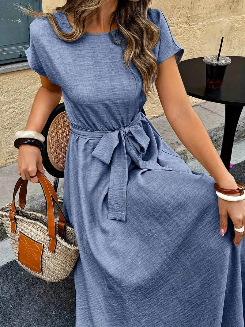 Damen Maxikleid mit Taillengürtel und lässigem Schnitt EB