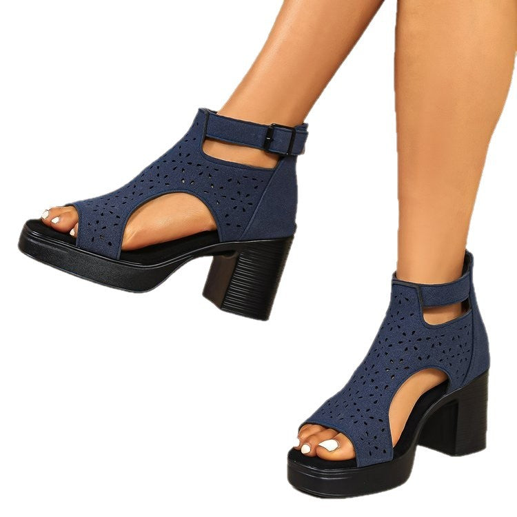 Damen Sandaletten mit Schnittdetails und Blockabsatz EB