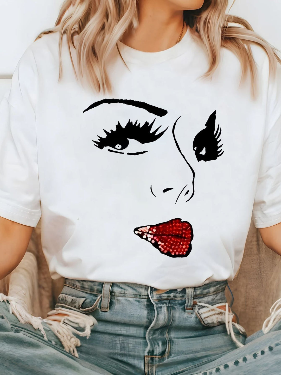 Damen T-Shirt mit kreativem Grafikdruck und luxuriösen Paillettenakzenten EB
