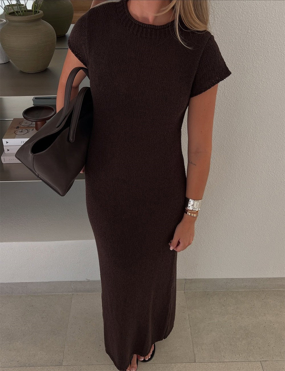 Damen elegantes Maxikleid mit fein strukturiertem Material und modernen Details EB