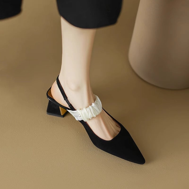 Damen Sling-Pumps mit dekorativem Riemchen und goldenem Blockabsatz EB