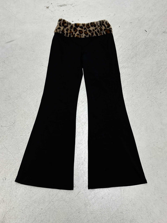 Damen nan schulterfreies Crop-Top mit kunstfellkragen und Manschetten im Leopardenmuster EB