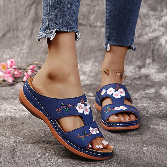 Damen Sandalen mit blütenverziertem Design und ergonomischer Sohle EB