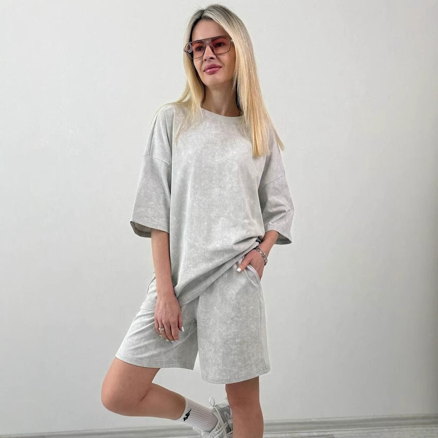 Damen elegantes Freizeit-Set aus locker sitzendem T-Shirt und kurzen Pants EB
