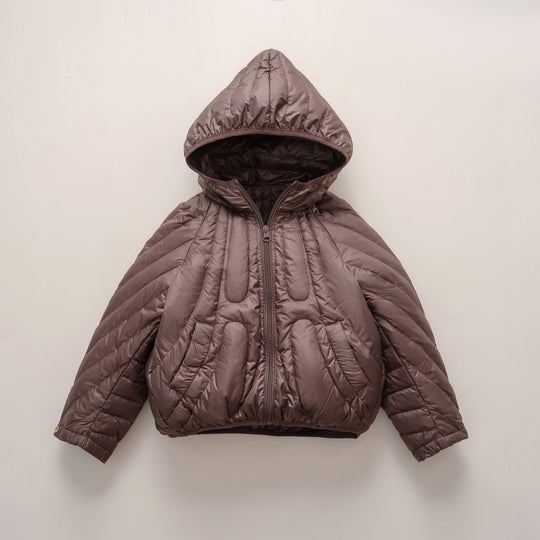 Damen gesteppte Jacke mit Kapuze und trendigem Design EB