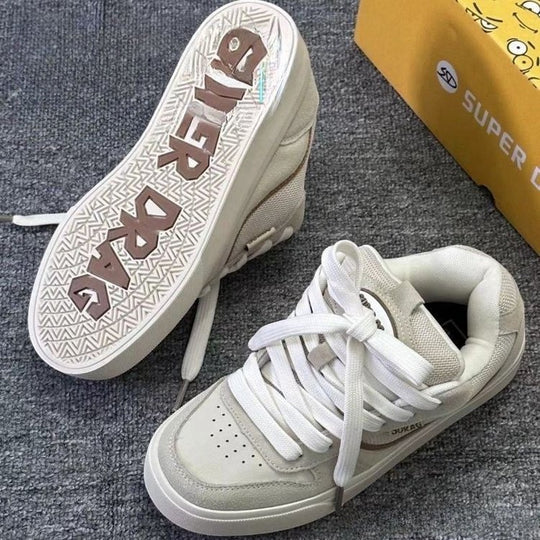 Damen Sportliche Sneaker mit atmungsaktivem Mesh-Obermaterial und stabiler Sohle EB