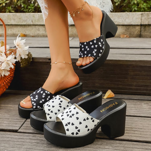 Damen Offene Blockabsatz-Sandalen mit Herzmotiv EB