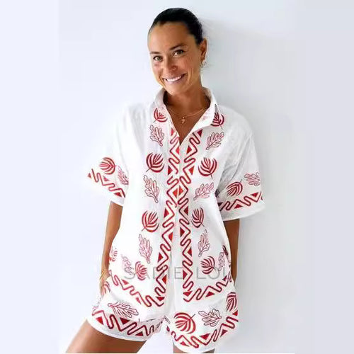Damen luftiges Strand-Outfit mit floralem Stickdesign und praktischen Taschen EB