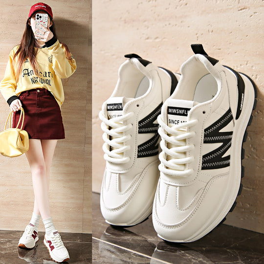 Damen Sportliche Sneakers mit stabiler Profilsohle und atmungsaktivem Obermaterial EB