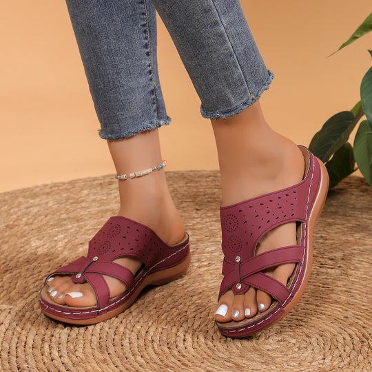 Damen Komfortable und elegante Zehentrenner-Sandalen mit modischer Perforation EB