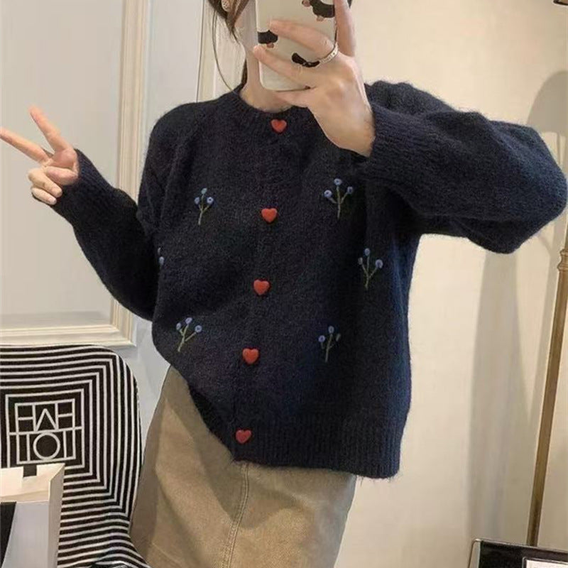 Damen kuscheliger Strickjacke mit Herzen und Blumenstickerei EB