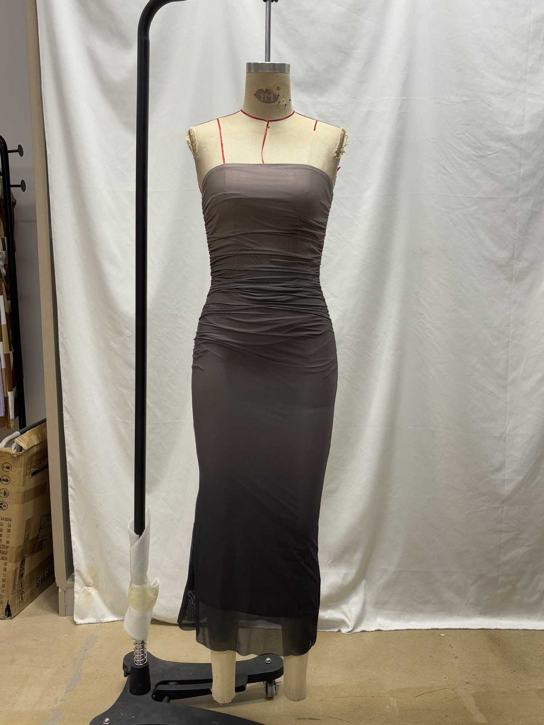 Damen Figürliches Abendkleid mit Raffungen EB