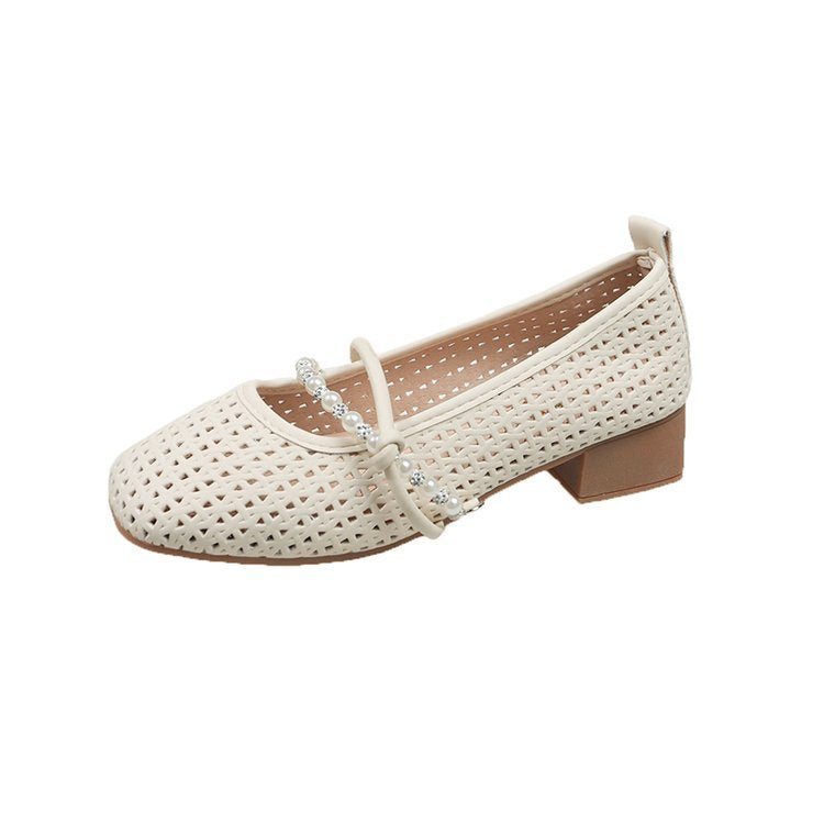 Damen Komfortable Ballerinas mit feinem Riemen und zierlichem Schmuckdetail EB