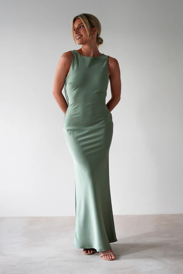 Damen Maxikleid mit elegantem Schnitt und fließendem Stoff EB