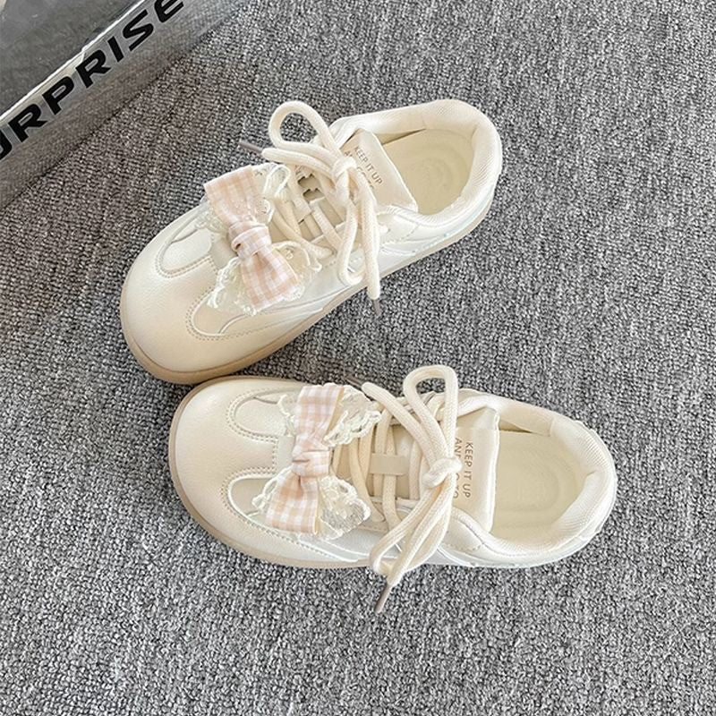 Damen Sportliche Sneakers mit verspielten Rüschen EB