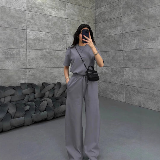 Damen Komfortabler und stilvoller Jumpsuit mit weitem Bein EB