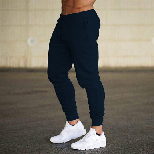 Herren Sportliche Jogginghose mit modernem Schnitt und praktischen Taschen EB