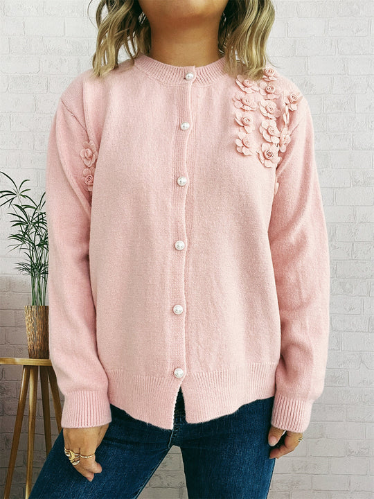 Damen Strickjacke mit floralem Design und eleganten Perlenknöpfen EB