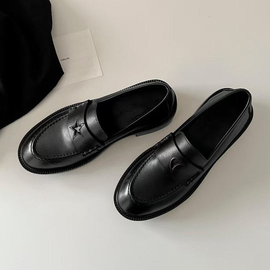 Damen Loafers aus hochwertigem Leder mit modischem Sternen-Detail und bequemer Sohle EB