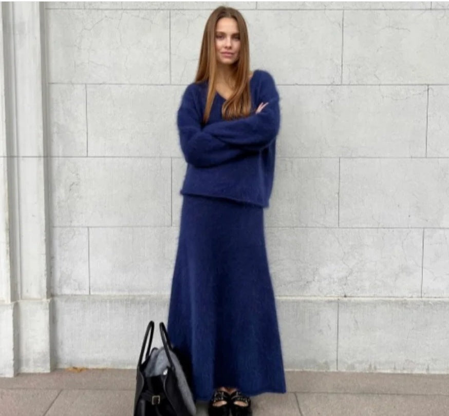 Damen Strickkleid mit tiefem V-Ausschnitt und weichem Mohair-Material EB