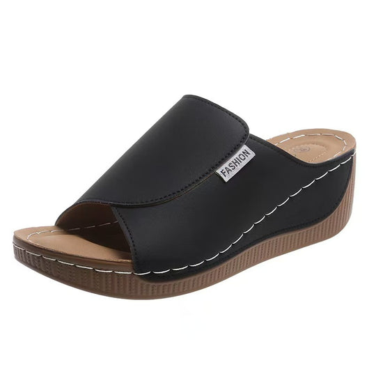 Damen Wedge-Pantoletten mit hochgezogenem Riemen und komfortablem Fußbett EB