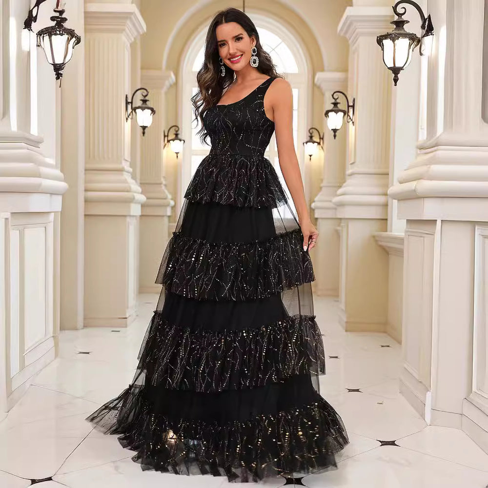Damen Elegantes Schichtkleid mit Glitzerakzenten und Tülldetails EB