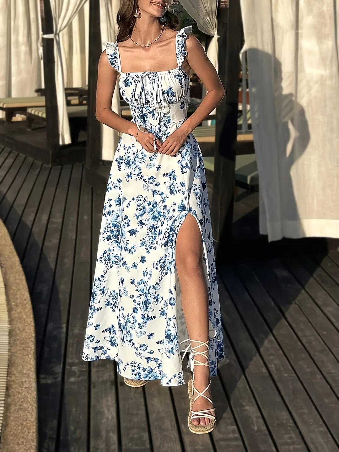 Damen Maxikleid mit floralen Mustern und seitlichem Schlitz EB