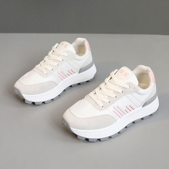 Damen sportliche Trail-Sneaker mit robustem Profil und atmungsaktiver Oberflächenstruktur EB