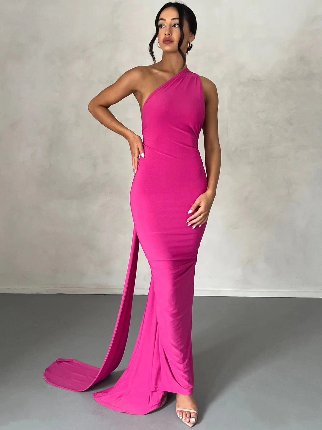 Damen Elegantes Wickelkleid mit asymmetrischem Saum und figurbetontem Schnitt EB