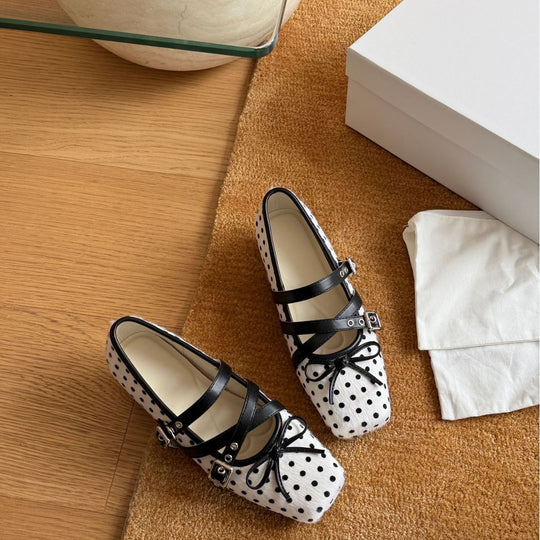 Damen modische Ballerinas mit verstellbaren Riemen und Punktmuster EB