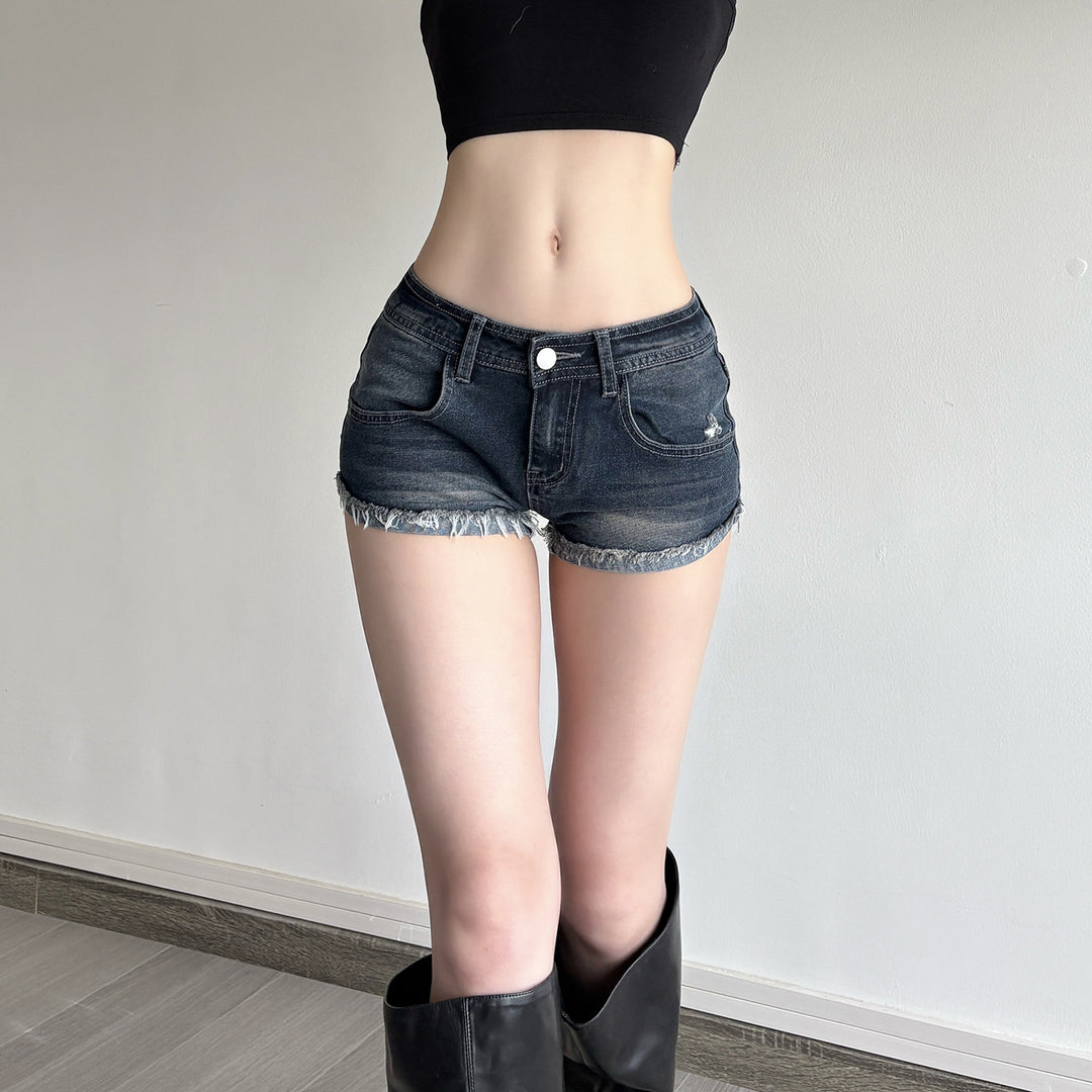 Damen Denim-Shorts mit ausgefranstem Saum EB