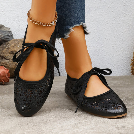 Damen Ballerinas mit perforiertem Blumenmuster und komfortablem Fußbett EB