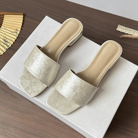 Damen Bestickte Brokat‑Mules mit quadratischer Zehenpartie und niedrigem geformtem Blockabsatz EB