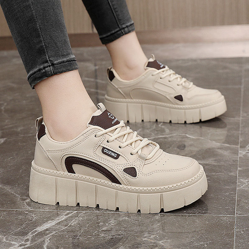 Damen Sportliche Plateau-Sneaker mit innovativer Dämpfungstechnologie EB