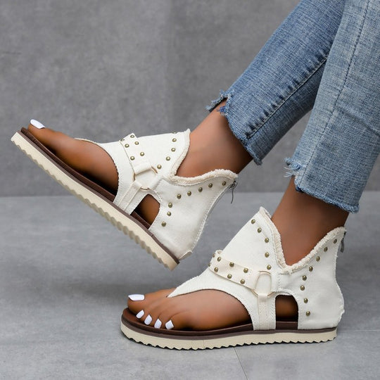 Damen Elegante und komfortable Zehentrenner-Sandalen mit modischen Nieten EB