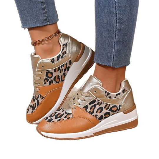 Damen  stilvolle Plateau-Sneaker mit Leopardenmuster, gepolsterter Komfortinnensohle und glänzenden Einsätzen EB