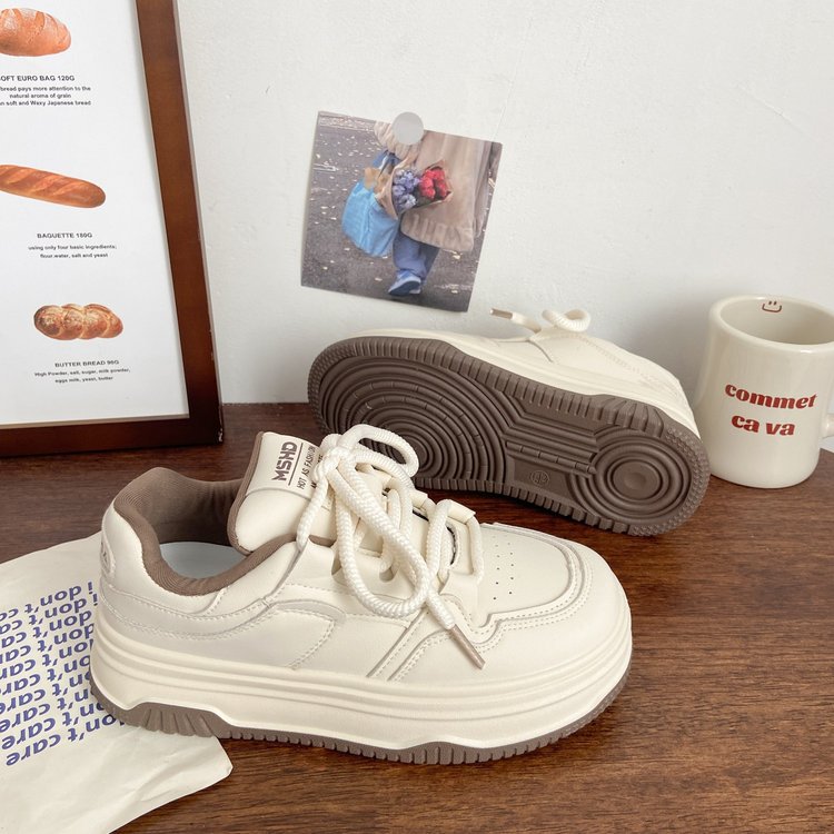 Damen Sportliche Sneakers mit stabiler Sohle und atmungsaktiver Oberflächenstruktur EB