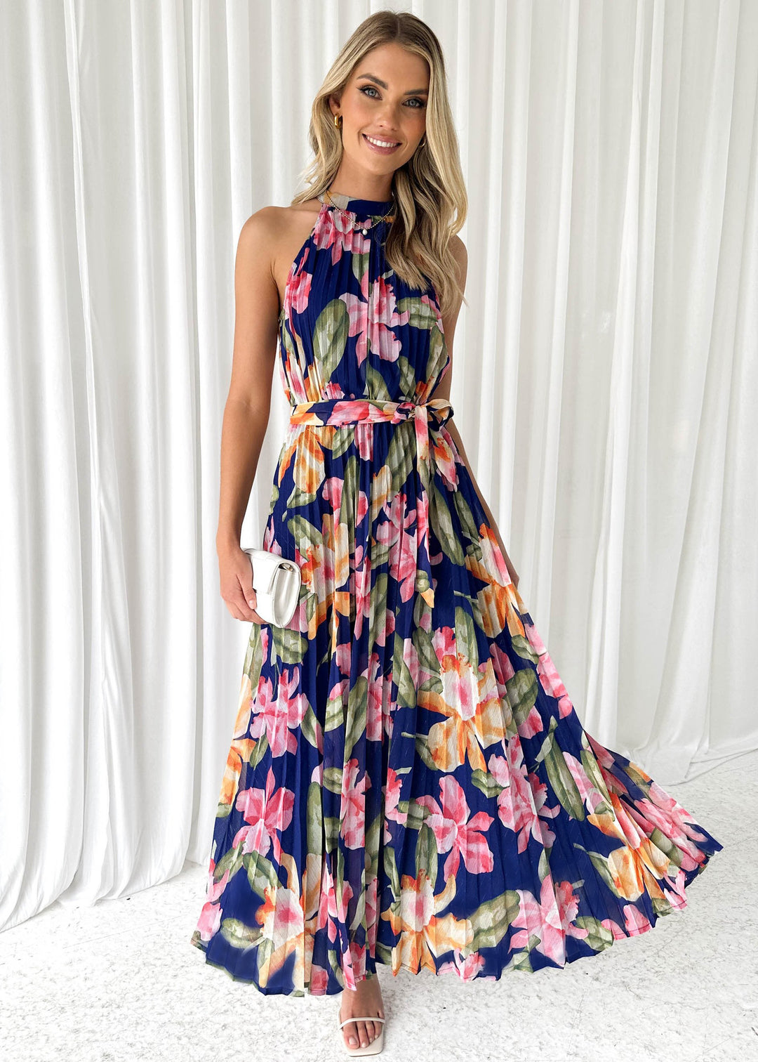 Damen Maxikleid mit elegantem Faltenwurf und Halterneck EB
