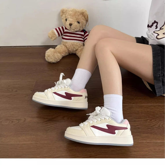 Damen Sneaker mit komfortabler Polsterung und sportlichem Design EB