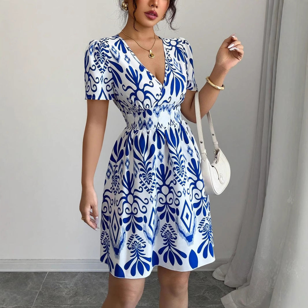 Damen Minikleid mit verspieltem A-Linien Schnitt und floralen Mustern EB