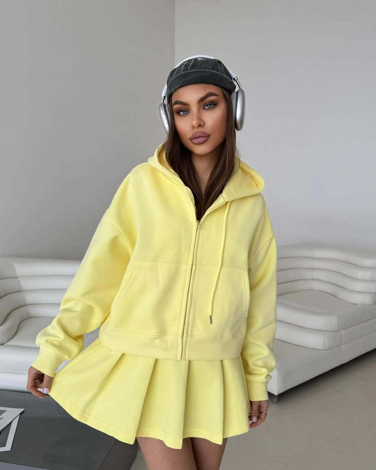 Damen Kurzzip-Kapuzenjacke mit plissiertem Minirock-Lounge-Set Eichborn Berlin