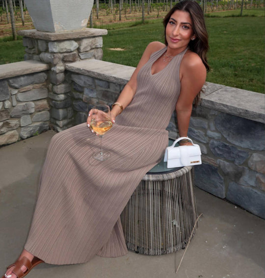 Damen Maxikleid mit raffiniertem Rippdesign und elegantem V-Ausschnitt EB
