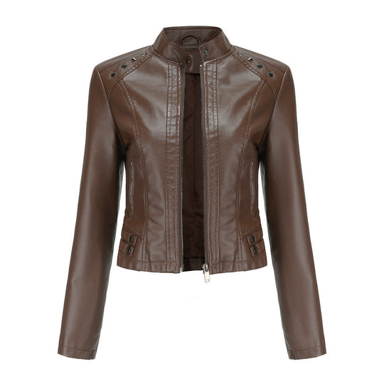 Damen nan kurze taillierte Kunstlederjacke mit Nietenbesatz und Stehkragen EB