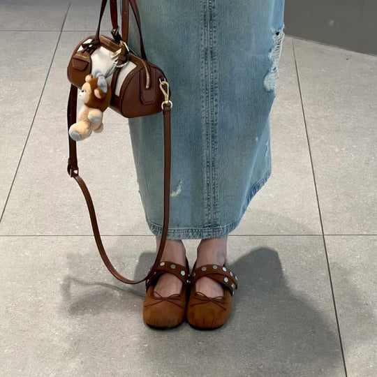 Damen Ballerinas mit modischem Riemendesign und dekorativen Metallakzenten EB