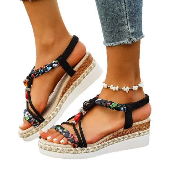 Damen Raffinierte Plateau-Sandalen mit buntem Akzent EB