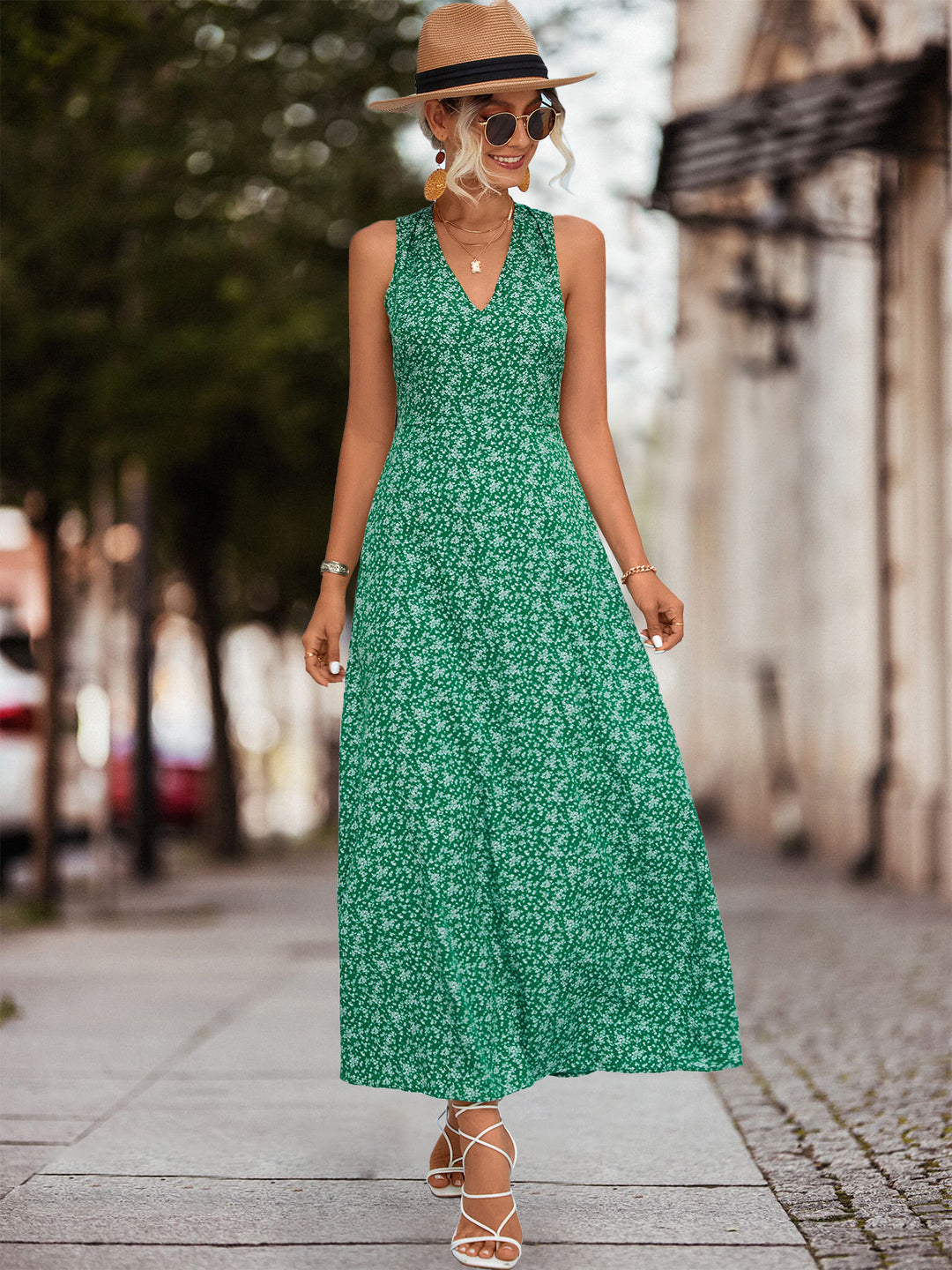 Damen Maxikleid mit floralem V-Ausschnitt und schwingendem Rock EB