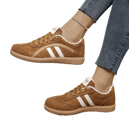 Damen Retro-Sneaker aus Veloursimitat mit gumähnlicher Laufsohle EB