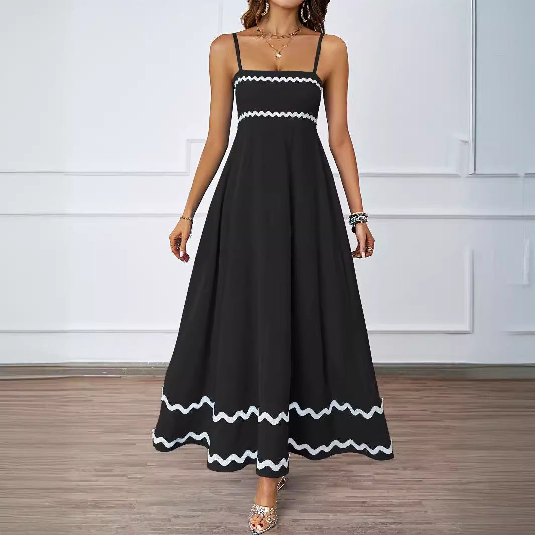 Damen Maxikleid mit schmalen Trägern und verspieltem Wellenmuster EB