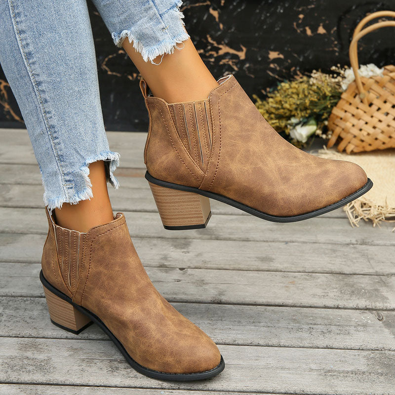 Vintage Stiefeletten mit dicken Absätzen EB