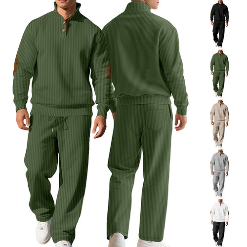 Herren nan feiner Rippstrickpullover mit halber Knopfleiste hohem Stehkragen und kontrastierendem Suedine-Ellbogenbesatz EB